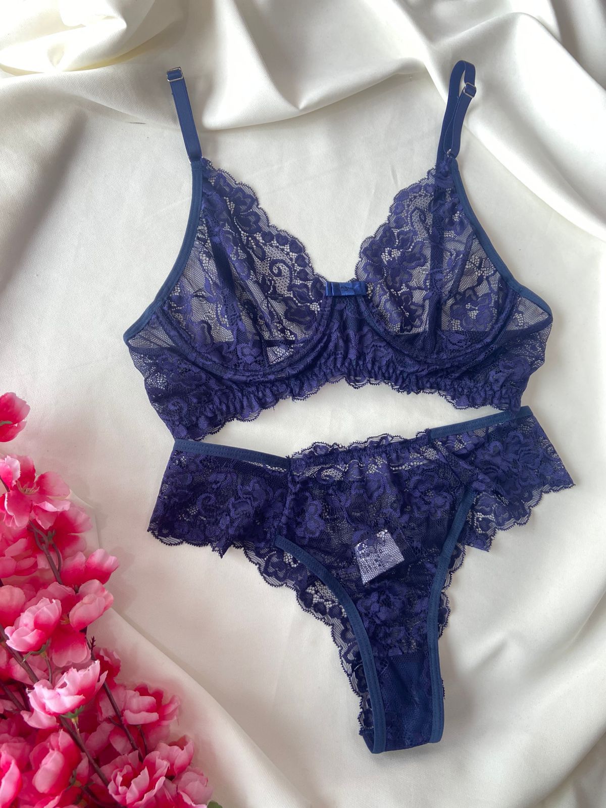 Conjunto de Renda Sem Bojo Azul Marinho