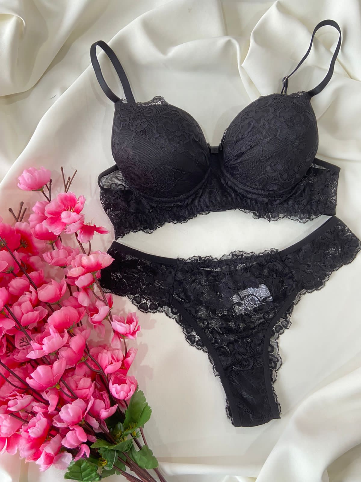 Conjunto de Renda Preto
